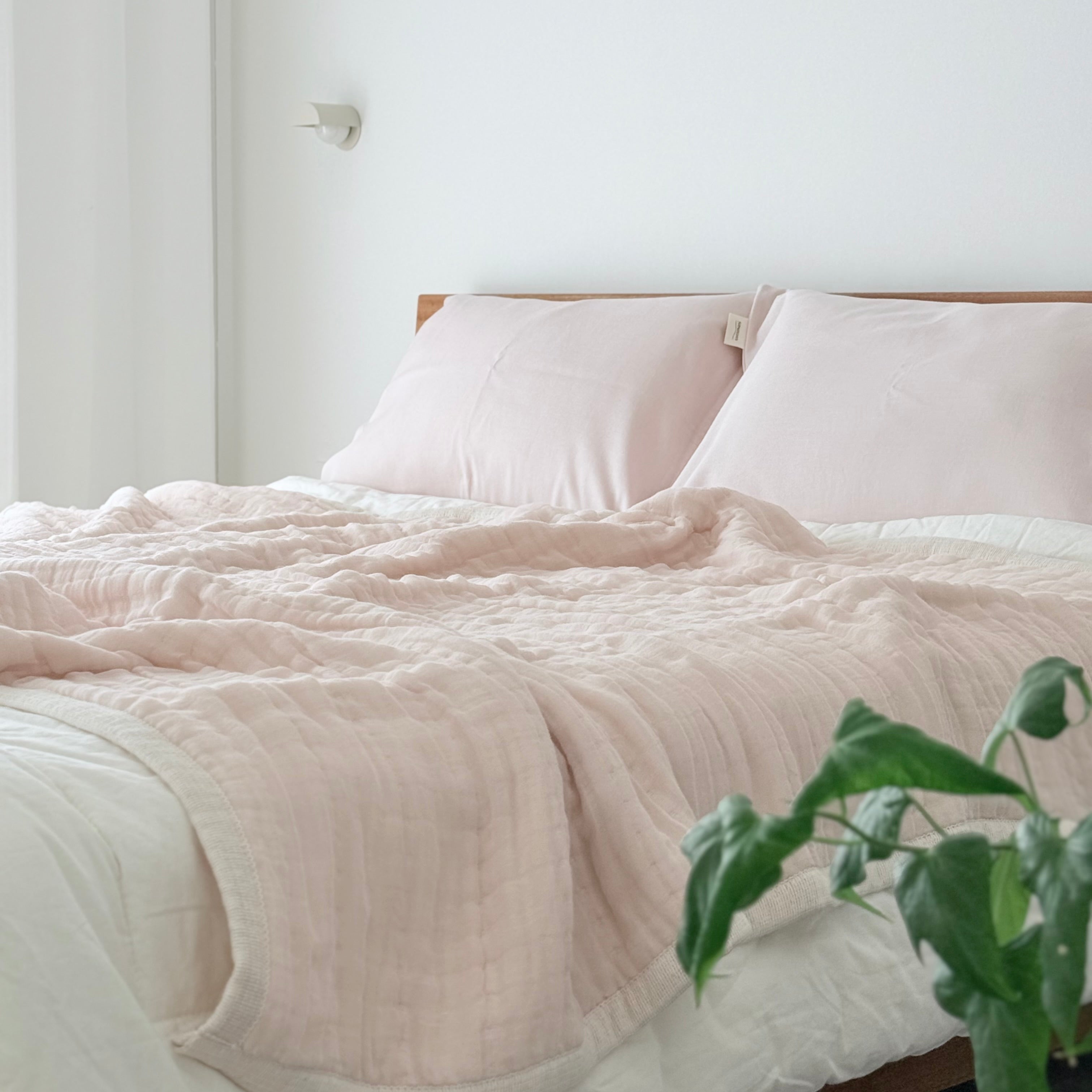 ＃そうだ！春だ！ 桜カラーの sarafuwa 枕カバー ガーゼ2枚重ね