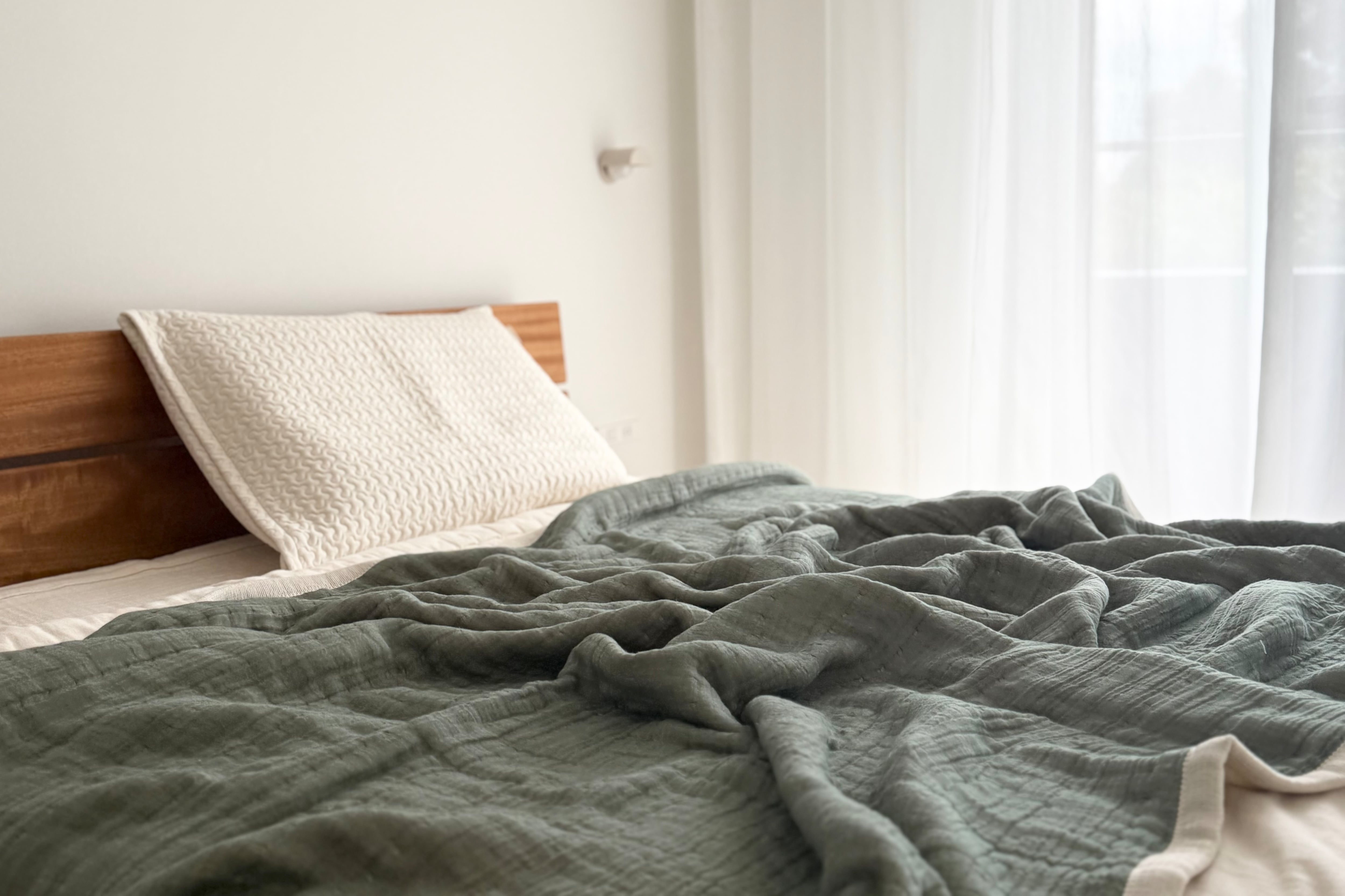 【再販｜第二期ご予約受付中】torotoro ８重ジャガード織 ガーゼケット Holiday season limited