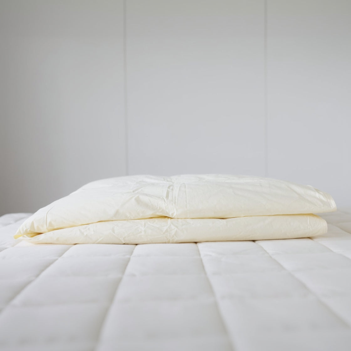 pokapoka ホワイトマザーグース (肌掛け/合掛け/本掛け)羽毛ふとん【sarafuwa布団カバー付き】