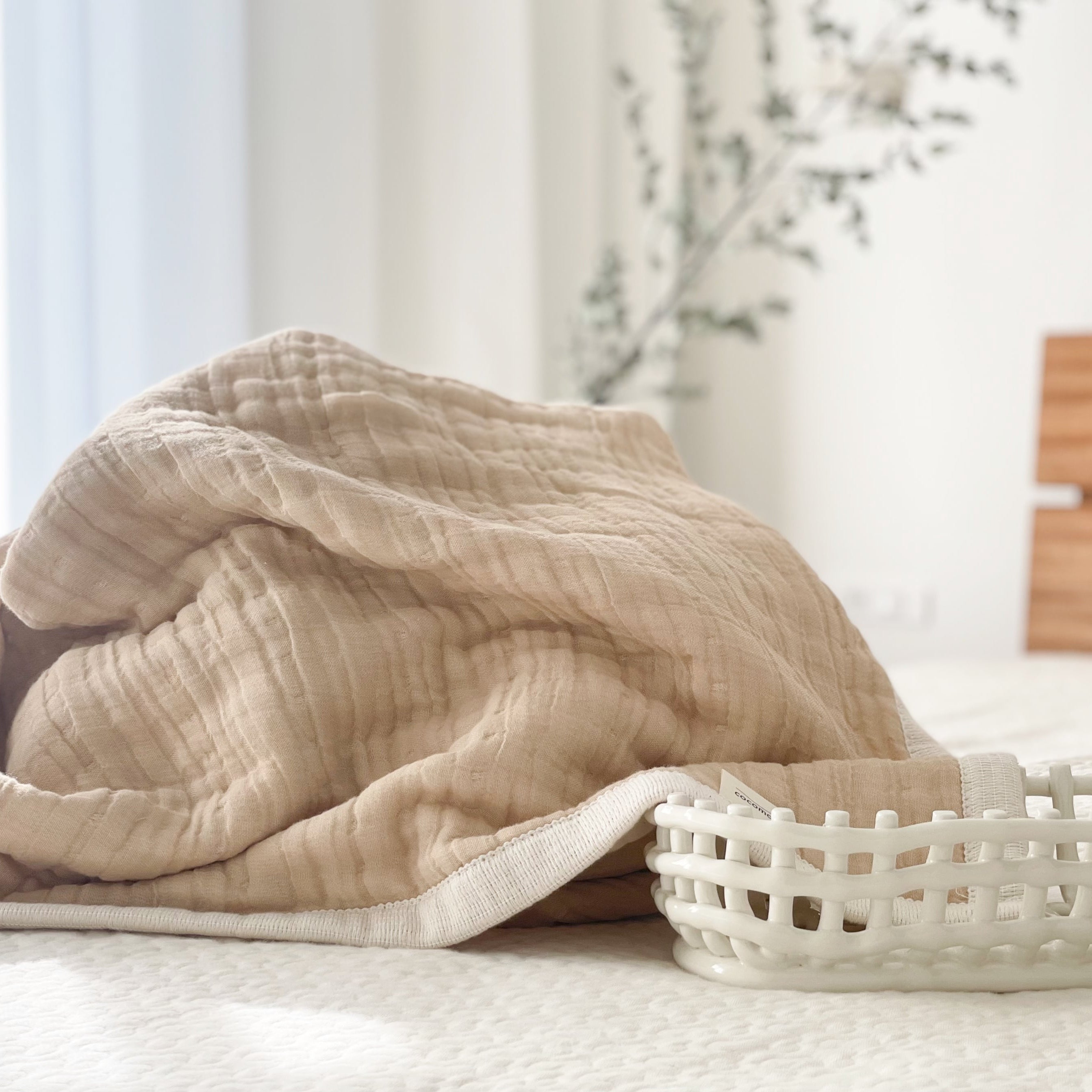 秋・冬だけの限定販売／torotoro 8重ジャガード織 ガーゼケット ラテ